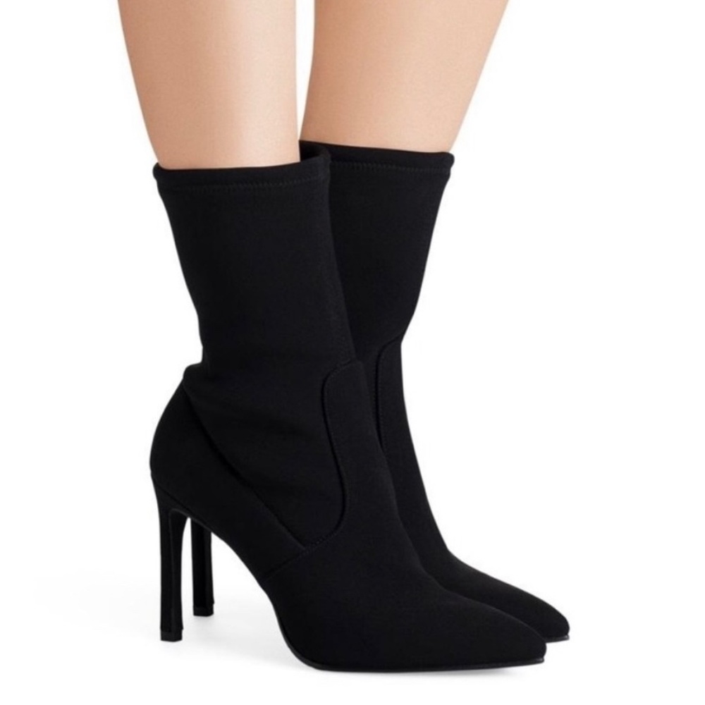 ❌ SOLD Stuart Weitzman Wren 75 Suede Booties US 7